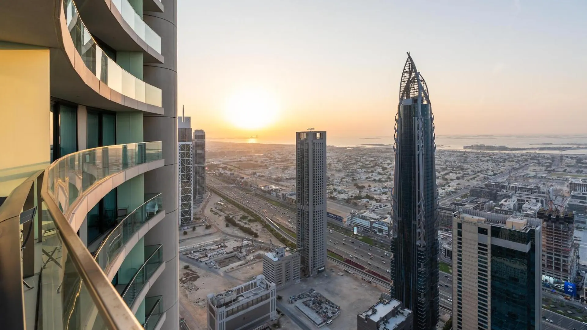 Vacay Lettings - Burj Vista Tower 1- Direct Dubai Mall Access