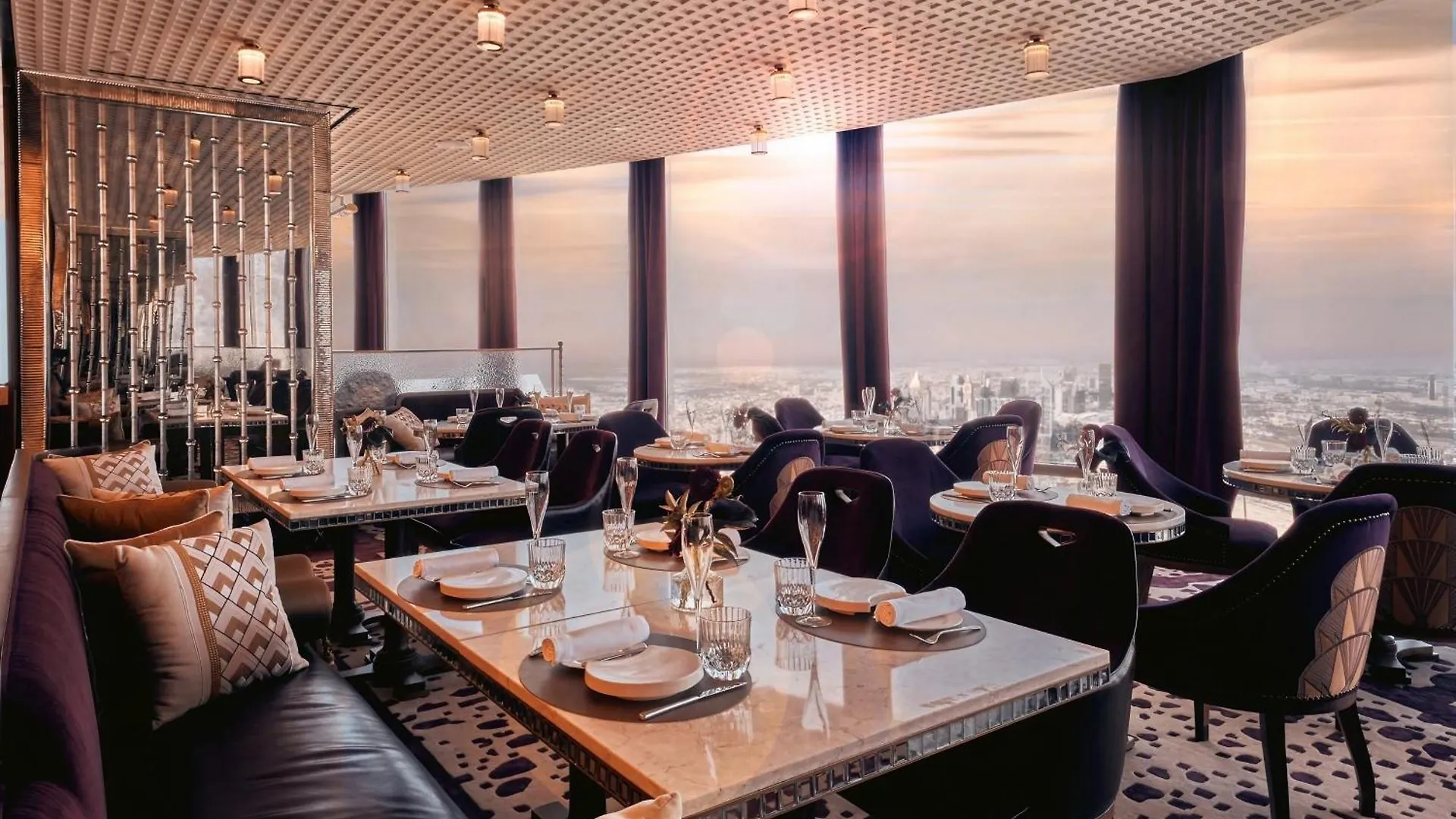 Apartment Vacay Lettings - Burj Vista Tower 1- Direct Dubai Mall Access